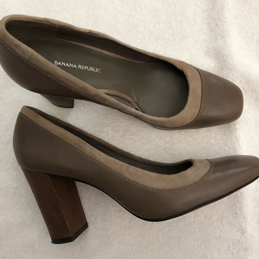 Banana Republic Shoes, Size 7.5, Gentle Use